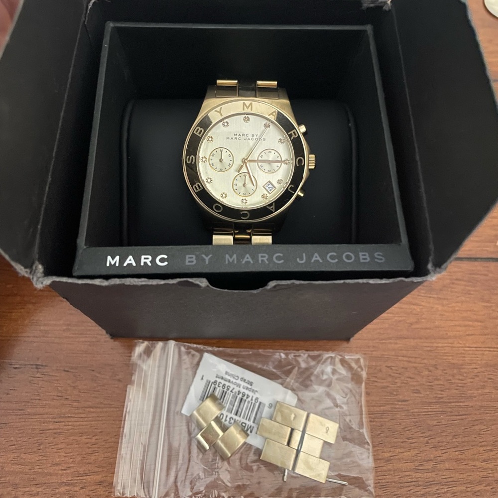MBM3101 women’s gold Marc Jacob watch